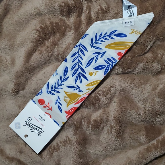 Woolrich x Target Sheep And Flower Bandana - Picture 1 of 8